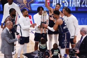 Conferência Leste vence o All-Star Game da NBA com recorde de pontos