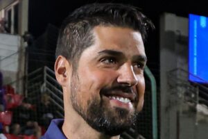 Após demitir Felipão, Atlético-MG vai atrás de António Oliveira; Corinthians se apoia em contrato