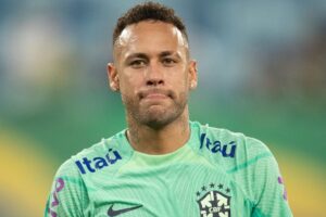 Neymar será um dos responsáveis por levar a taça do Paulistão à Vila Belmiro