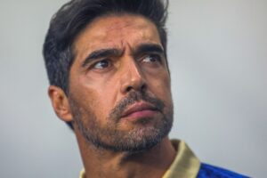 Abel Ferreira faz um alerta à torcida do Palmeiras para a final do Paulistão