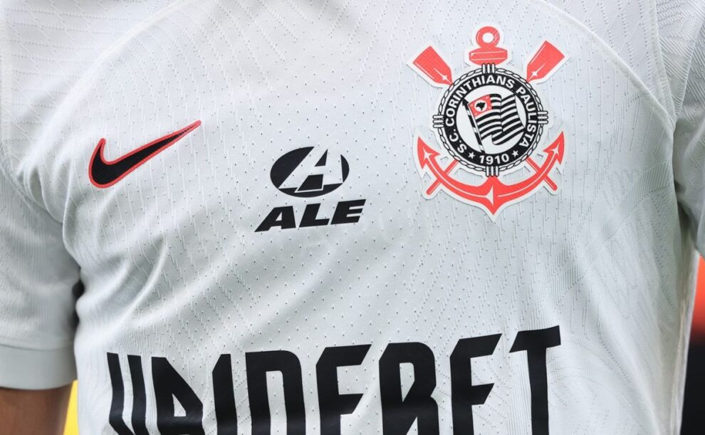 Augusto Melo expõe contrato com a Nike e Corinthians deve ter mudança: “Livres para negociar”