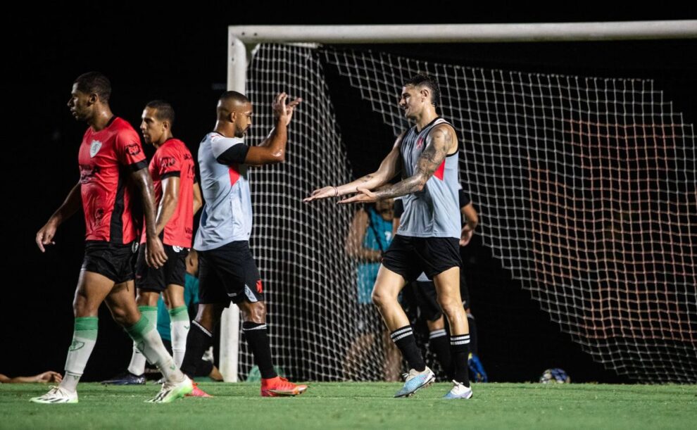 Com brilho de atacantes, Vasco vence jogo-treino contra o América-MG