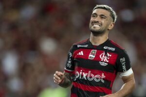 Eric Faria critica atuação de Arrascaeta e Pulgar em vitória do Flamengo: "Não vai bem"