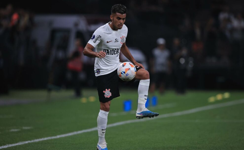 Fiel critica Fausto Vera em derrota do Corinthians: "1 a menos"