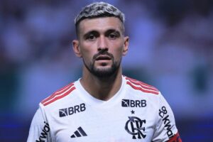 Flamengo entende que agiu bem ao poupar Arrascaeta e outros seis jogadores na Libertadores