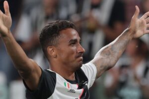 Flamengo parte para contratar Danilo após Juventus sinalizar saída do lateral; Entenda a negociação!