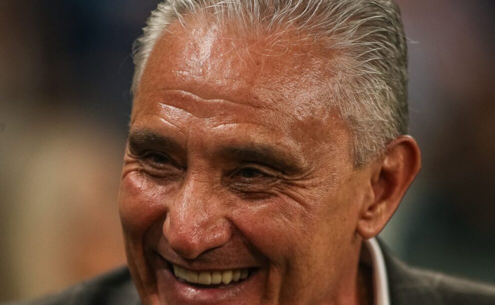 Flamengo quer contratar meia e lateral-esquerdo para Tite em abril