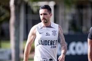 Igor Coronado se diz preparado para a estreia do Corinthians no Brasileirão: "um novo começo"