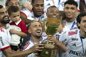 Julio Gomes, do UOL, coloca Flamengo como favorito e Corinthians como preocupação; entenda análise