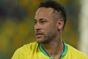 Neymar é perguntado sobre escolha de Santos ou Flamengo e despista: ‘Mengão é Mengão’