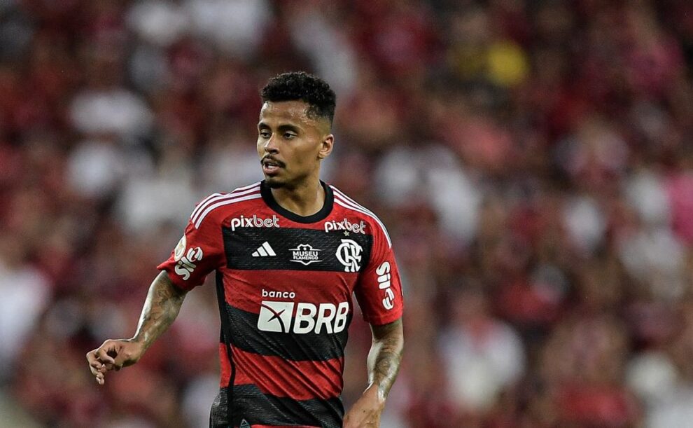 OFICIAL! Flamengo monta tratamento especial para recuperar condicionamento de Allan