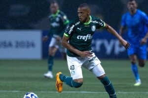 Palmeiras recusa a proposta do RB Bragantino por John John; afirma André Hernan