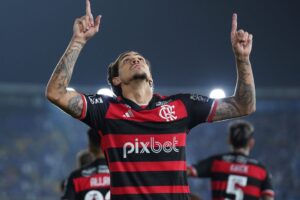Pedro mostra que insatisfação com empate do Flamengo: ‘Sem desculpa’