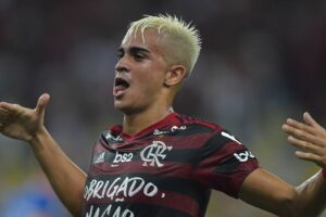 Reinier revela que voltaria ao Flamengo e cita falta de espaço na Europa: "Forte relação"