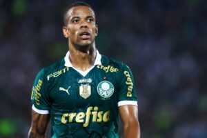 Torcida do Palmeiras pede saída de Caio Paulista e +2 após empate