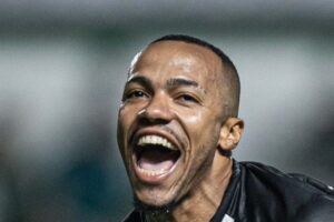 Vasco precisa subir consideravelmente a oferta se quiser contratar Marlon Freitas, do Botafogo