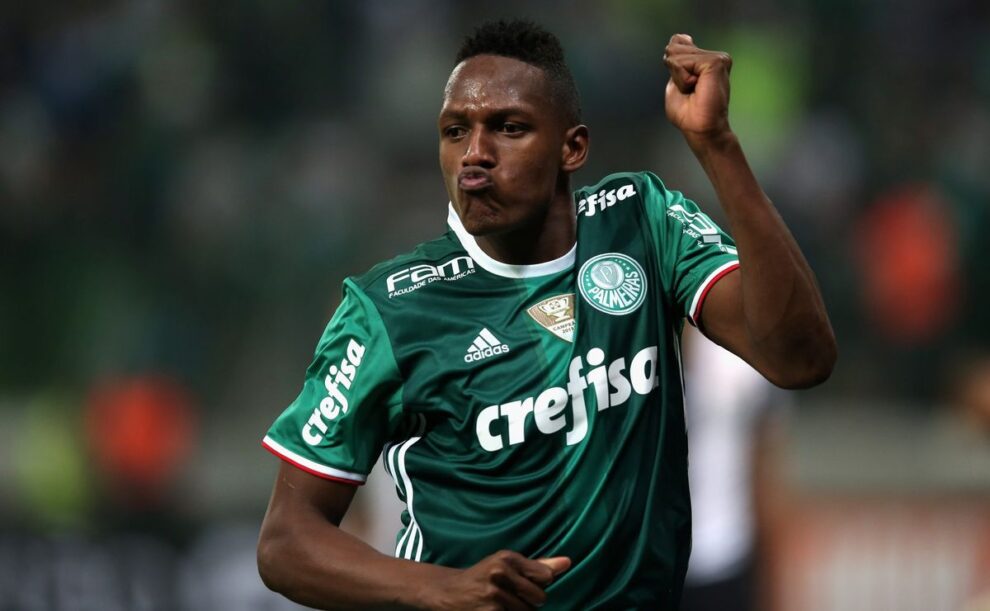 Yerry Mina negocia com rival no Brasil e pode enfrentar Palmeiras na Libertadores