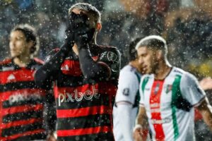 Flamengo perde para Palestino e precisa e se complica; Confira as notas
