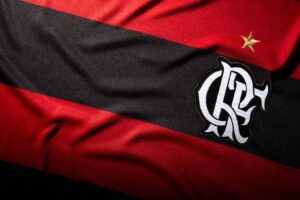 Ídolo do Flamengo prestes a aposentar alcança marca histórica pelo clube