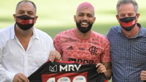 Landim dá o aval, e Flamengo define o novo número da camisa de Gabigol