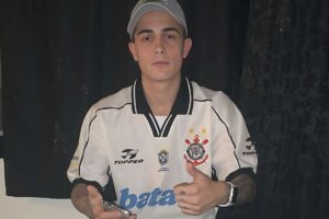 MC Hariel publica desabafo após saída de Cássio no Corinthians