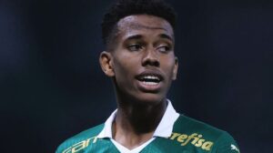 Palmeiras topa acordo e vende Estevão ao Chelsea
