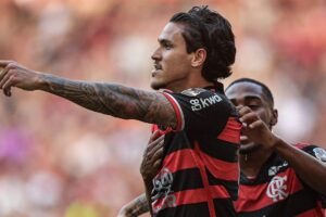 Venceu e convenceu: Flamengo tem mudança de postura radical, faz ótimo jogo e enlouquece os torcedores nas redes sociais