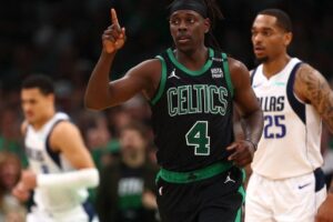 Holiday comanda a segunda vitória dos Celtics contra os Mavericks na final da NBA
