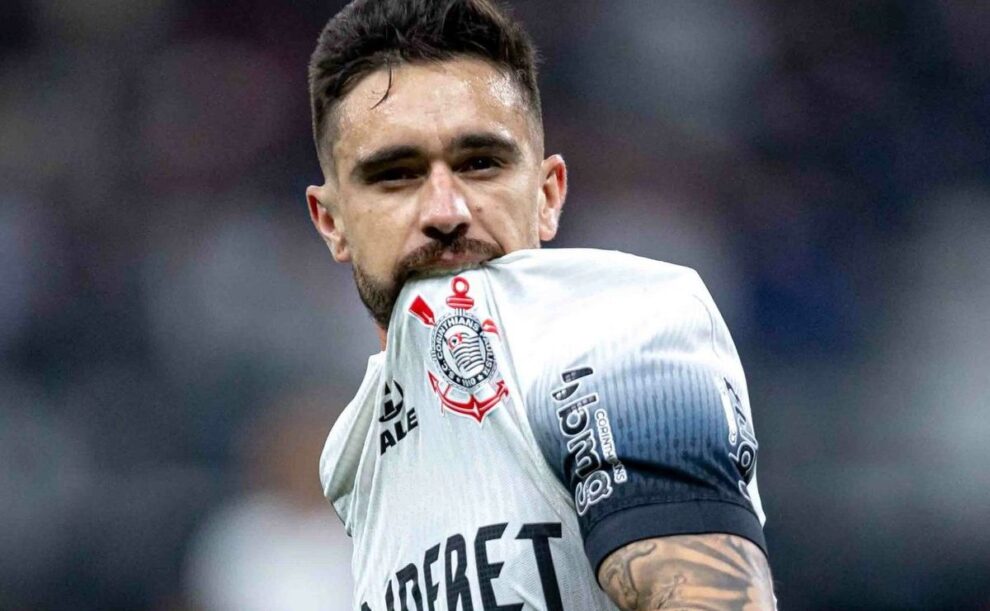 Igor Coronado deve seguir entre os titulares do Corinthians