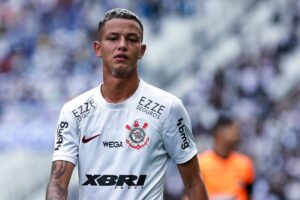 Palmeiras estaria interessado em Kayke, do Corinthians