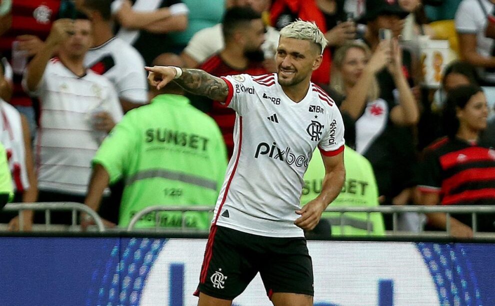 Regra da FIFA impede Flamengo de escalar Arrascaeta e mais 3 uruguaios