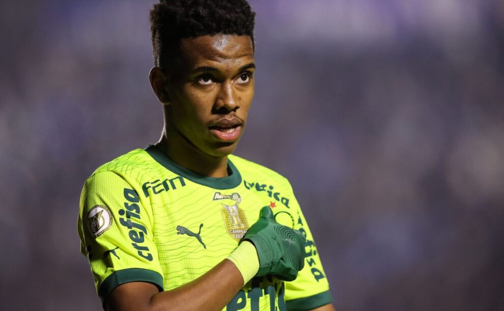 Estêvão desfalca Palmeiras contra o Flamengo na Copa do Brasil; lesão no tornozelo pode complicar Abel Ferreira