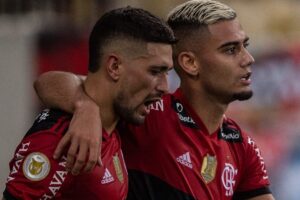 Polêmica com Andreas Pereira: Arrascaeta responde ex-Flamengo