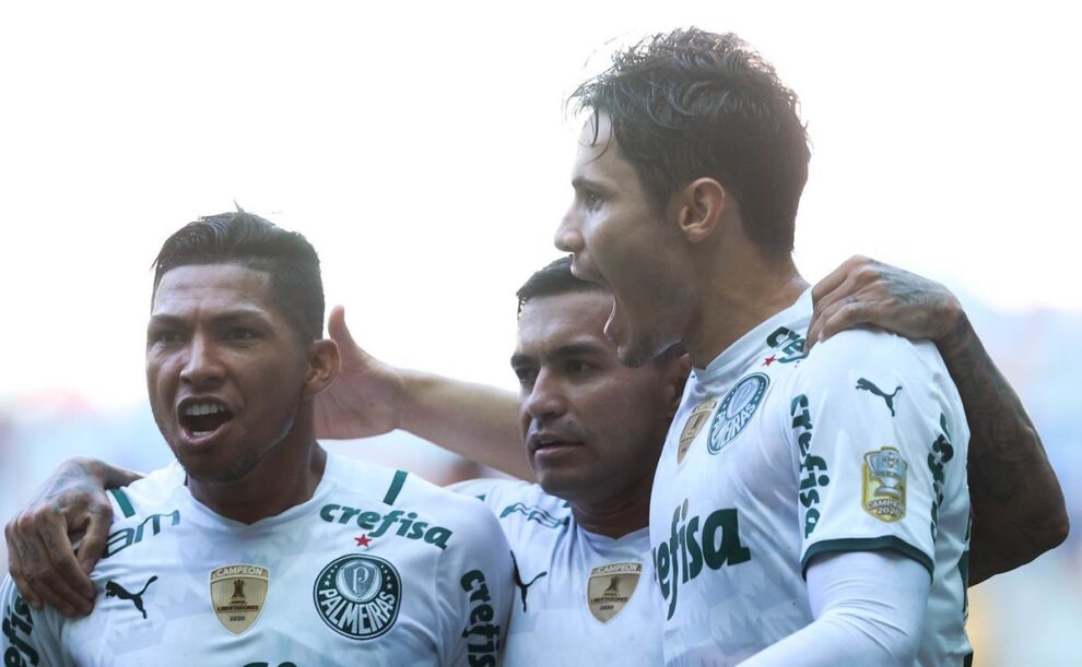 Zenit vem forte ao Brasil e faz proposta para contratar Raphael Veiga; Palmeiras recusa