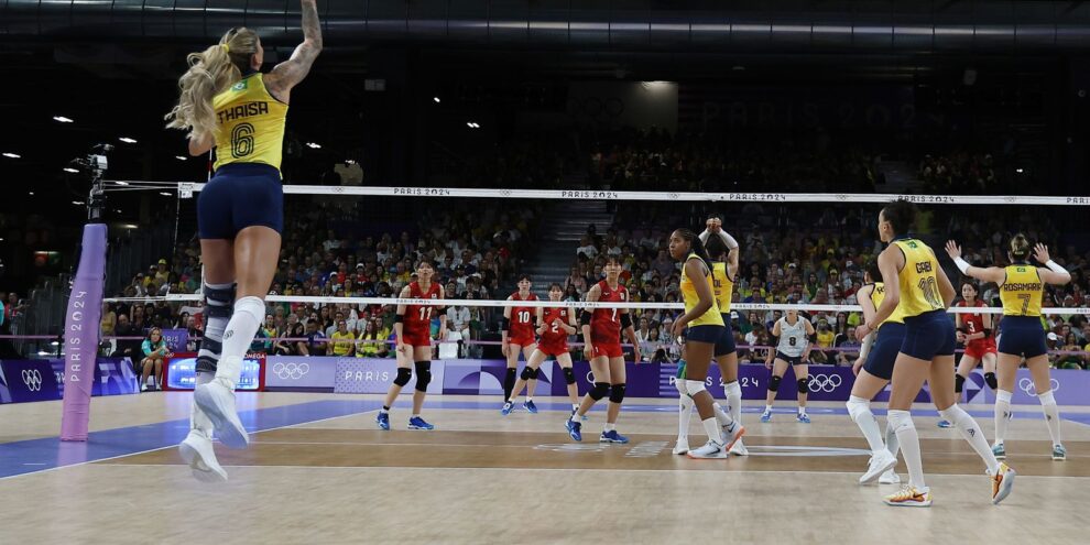 Brasil vence Japão por 3 a 0 no vôlei feminino