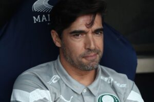 Dois fatores tornam o Palmeiras favorito no Brasileirão, diz comentarista