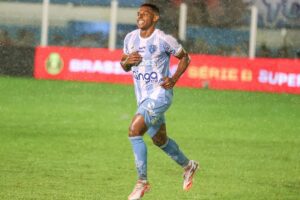 Marcelinho destaca sequência invicta do Paysandu na Série B