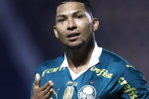 Rony volta a receber contatos para deixar Palmeiras; multa é de R$ 540 milhões