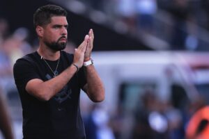 António Oliveira projeta amistosos para o Corinthians: "temos algumas situações planejadas"
