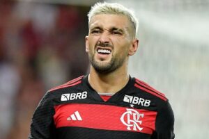 Arrascaeta aborda possível saída do Flamengo e revela brincadeira de Braz nos bastidores