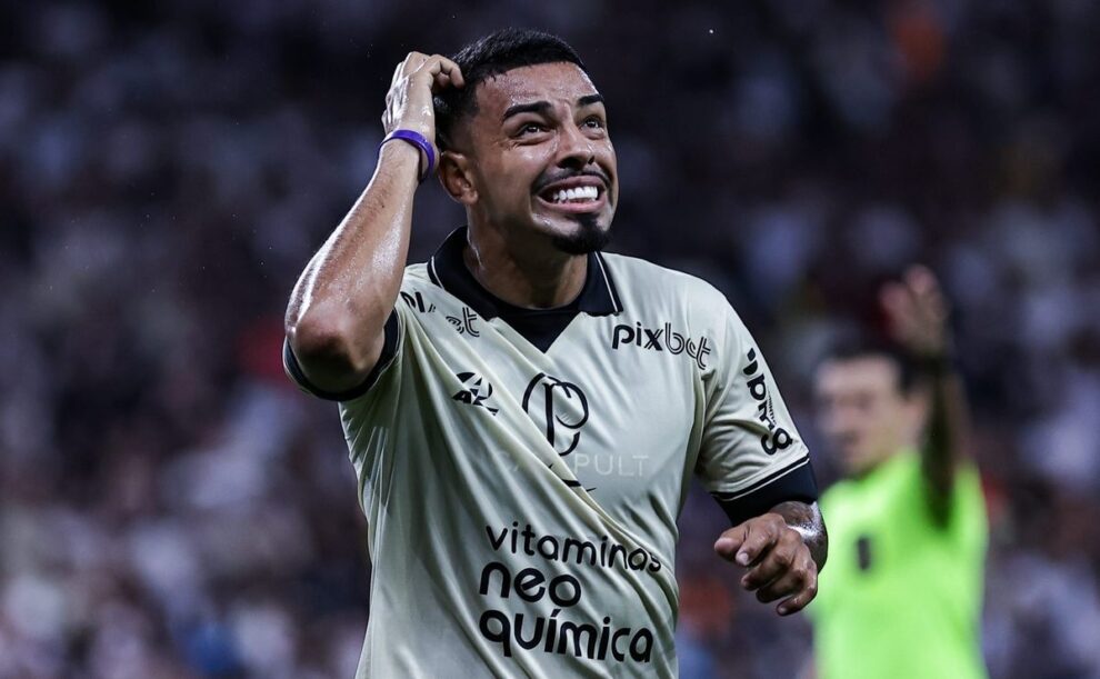 Corinthians encaminha empréstimo de Matheus Bidu ao Santos até o fim de 2024