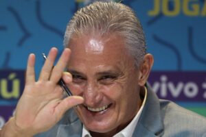 Flamengo decide fazer mais uma contratação e aprova novo camisa 10 após pedido de Tite