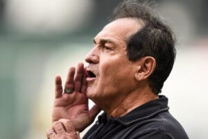 Flamengo desiste e Muricy Ramalho trabalha para levar craque ao São Paulo