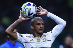 Flamengo responde oferta do Brighton-ING por Wesley