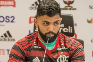 Gabigol tem contrato suspenso no Flamengo após punição e Lei Pelé complica carreira do atacante