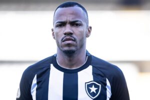 Marlon Freitas se decide entre Botafogo e Vasco; moldes da negociação já foram estabelecidos