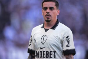 Neto critica Fagner por cotovelada em vitória do Corinthians