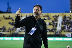 Puma decide patrocinar o Corinthians; Augusto Melo monitora situação