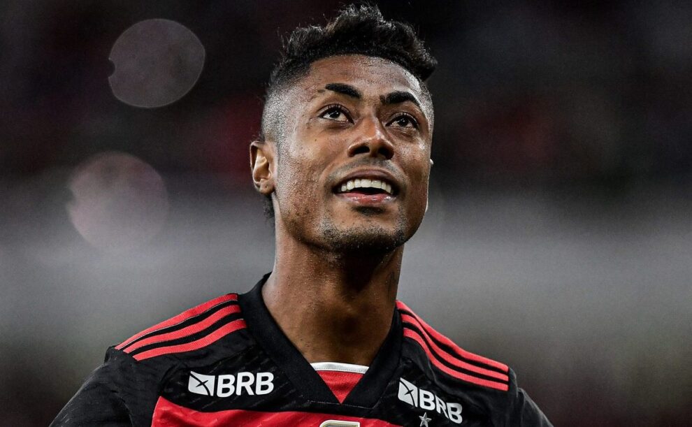 Bruno Henrique pode deixar o Flamengo após interesse de clube turco após indicação do técnico Alex