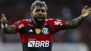 Conmebol proíbe Flamengo de tirar camisa 10 de Gabigol; saída é exclusão do ídolo